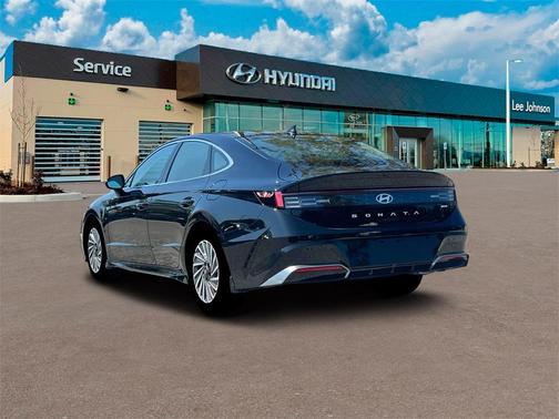 2025 Hyundai SONATA Hybrid SE
