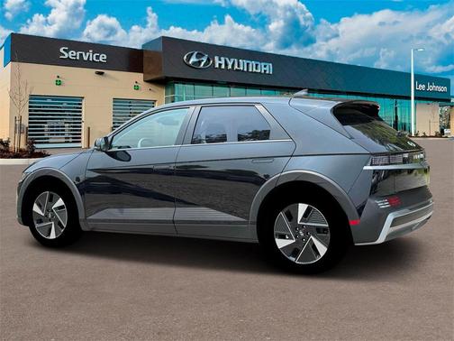2025 Hyundai IONIQ 5 SE