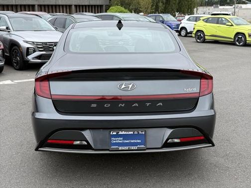 2022 Hyundai SONATA Hybrid SE