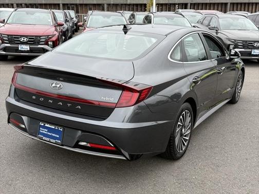 2022 Hyundai SONATA Hybrid SE