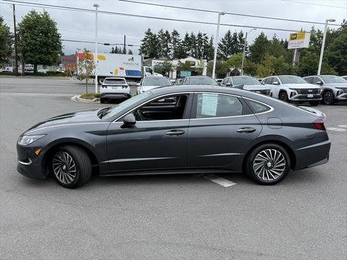 2022 Hyundai SONATA Hybrid SE