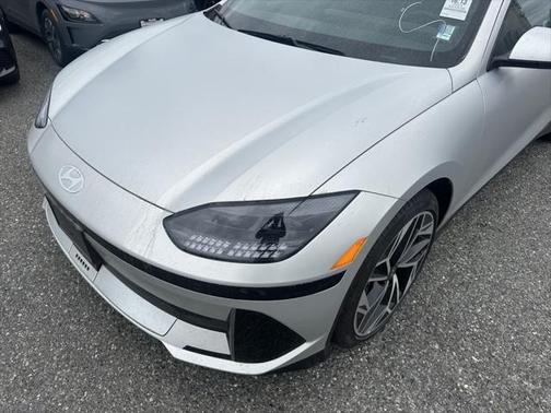 2024 Hyundai IONIQ 6 SE