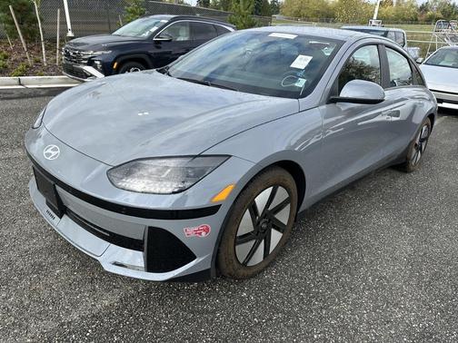 2024 Hyundai IONIQ 6 SE Standard Range