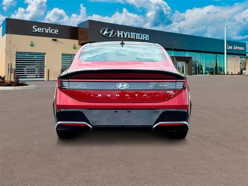 2025 Hyundai SONATA Hybrid Limited