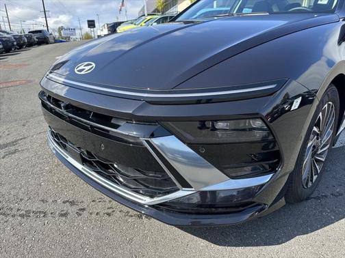 2024 Hyundai SONATA Hybrid Limited