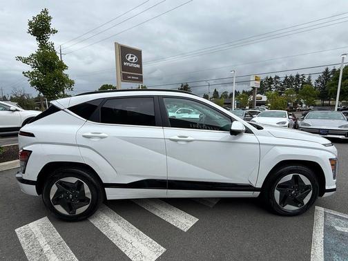 Atlas White 2025 Hyundai KONA EV Limited