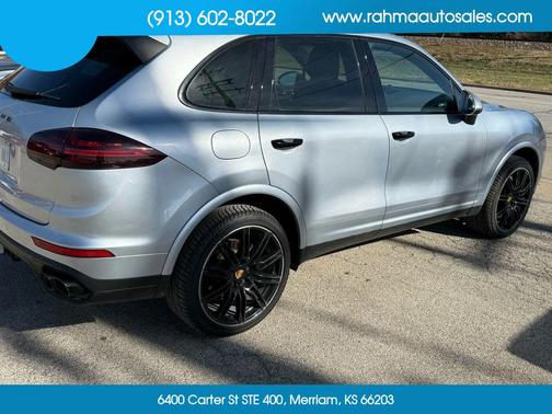 2018 Porsche Cayenne Platinum Edition