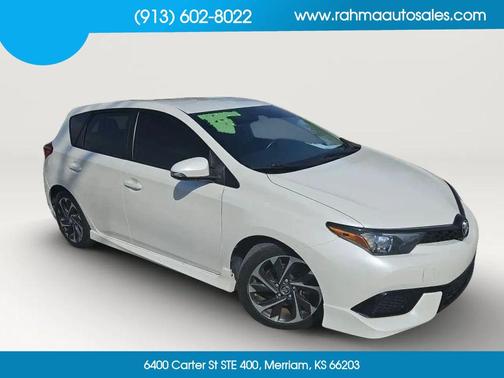 Blizzard Pearl 2017 Toyota Corolla iM Base