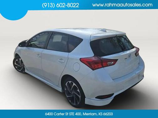 Blizzard Pearl 2017 Toyota Corolla iM Base