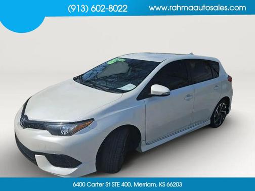 Blizzard Pearl 2017 Toyota Corolla iM Base