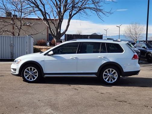 2017 Volkswagen Golf Alltrack TSI SE