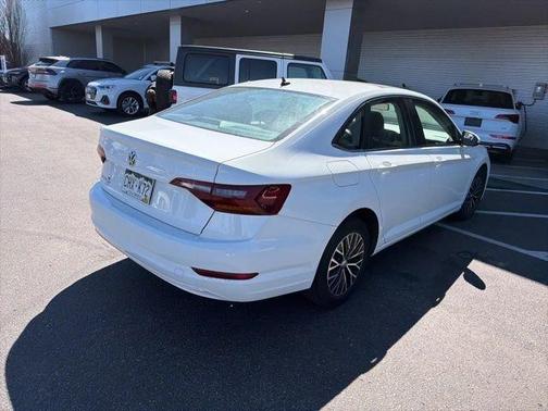 Pure White 2019 Volkswagen Jetta 1.4T SE