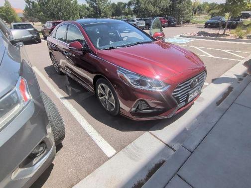 Cosmopolitan Red 2018 Hyundai SONATA Hybrid Limited