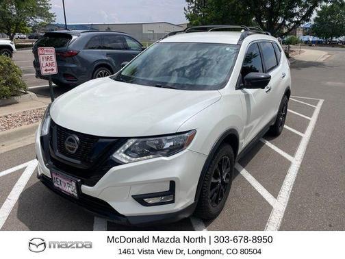 White 2018 Nissan Rogue SV
