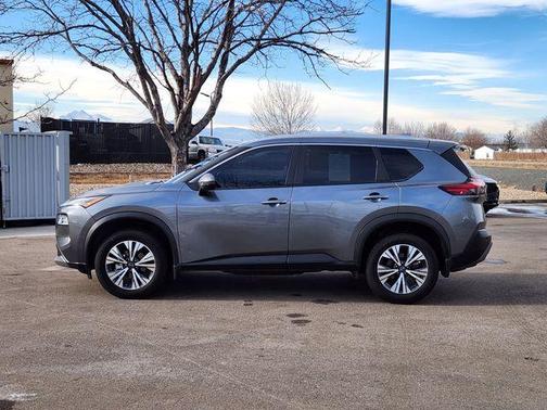 2022 Nissan Rogue SV