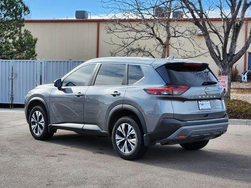 2022 Nissan Rogue SV