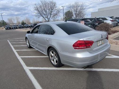 2013 Volkswagen Passat 2.5 SE