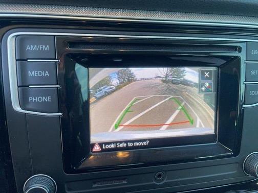 2016 Volkswagen Passat 1.8T R-Line w/ Comfort