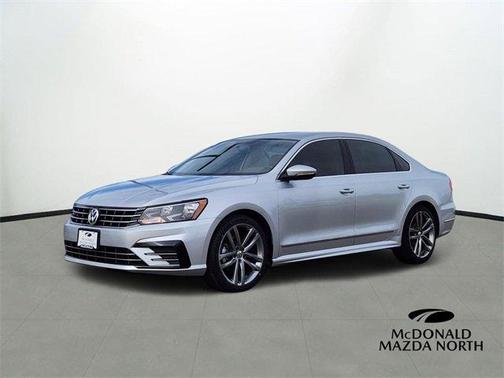 2016 Volkswagen Passat 1.8T R-Line w/ Comfort