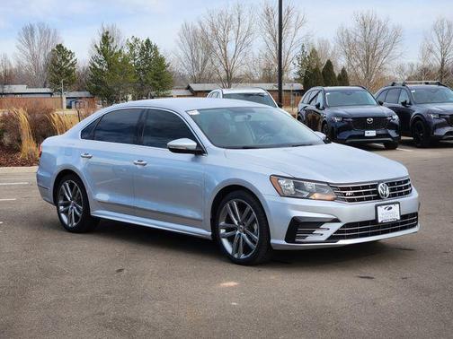 2016 Volkswagen Passat 1.8T R-Line w/ Comfort