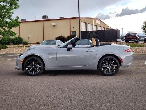 Aero Gray Metallic 2026 Mazda MX-5 Miata Grand Touring