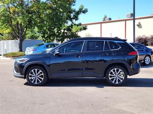 2023 Toyota Corolla Cross XLE