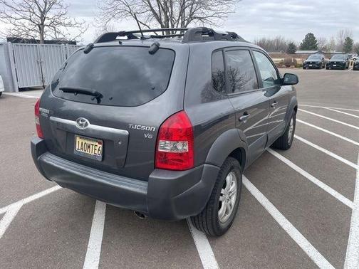 Gray 2008 Hyundai TUCSON SE