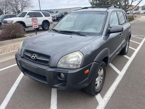 Gray 2008 Hyundai TUCSON SE