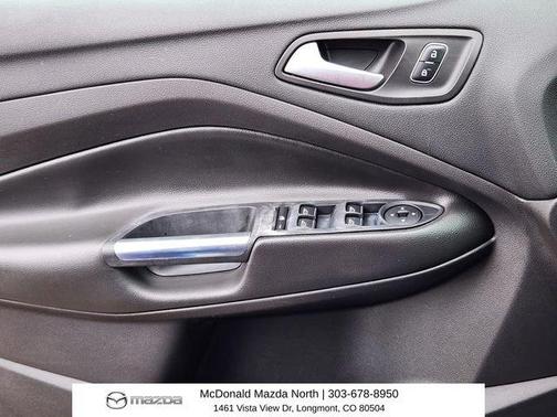 Lightning Blue Metallic 2017 Ford Escape SE