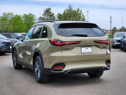 Zircon Sand Metallic 2026 Mazda CX-70 SC