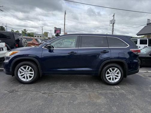 2015 Toyota Highlander LE