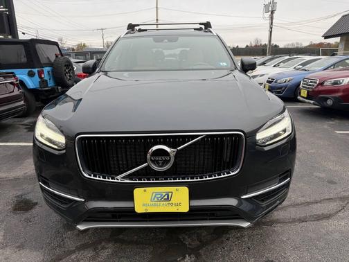 2016 Volvo XC90 T6 Momentum
