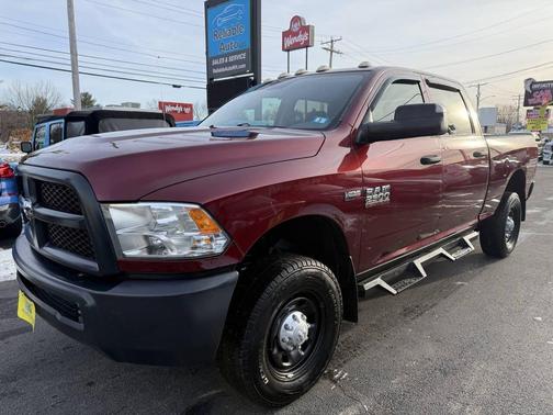 2017 RAM 2500 Tradesman Crew Cab 4x4 6'4' Box
