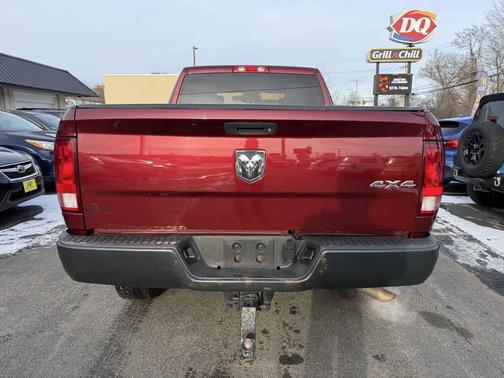 2017 RAM 2500 Tradesman Crew Cab 4x4 6'4' Box