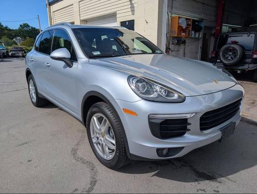 2016 Porsche Cayenne S