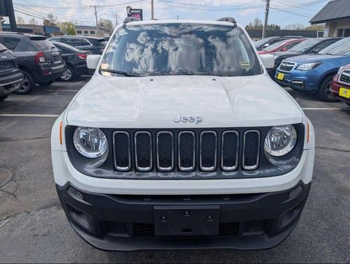 White 2018 Jeep Renegade Latitude
