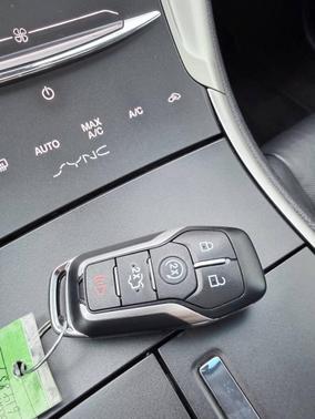 2016 Lincoln MKZ Base