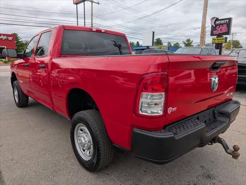 2022 RAM 2500 Tradesman Crew Cab 4x4 6'4' Box