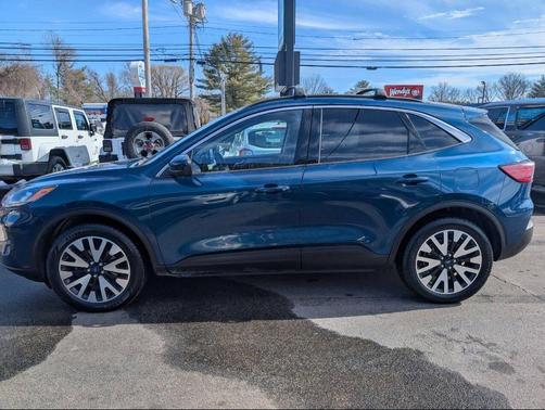 2020 Ford Escape SEL