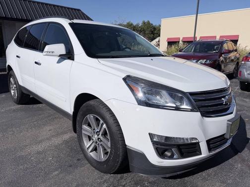 2017 Chevrolet Traverse 2LT