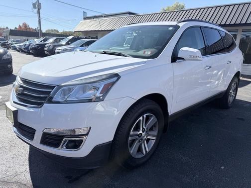 2017 Chevrolet Traverse 2LT