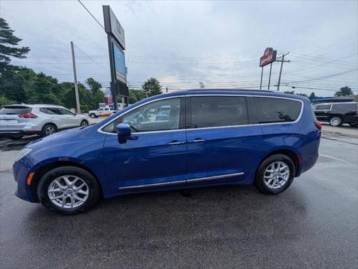 2020 Chrysler Pacifica Touring L