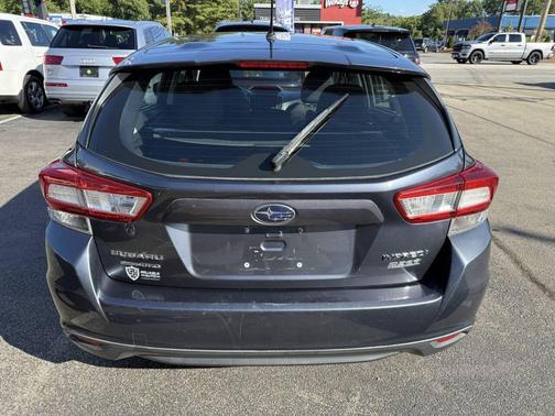 2017 Subaru Impreza 2.0i