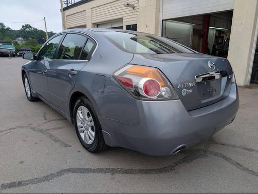 2010 Nissan Altima 2.5 S