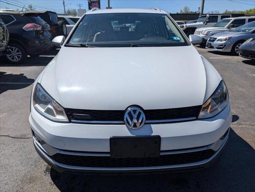 2017 Volkswagen Golf Alltrack TSI S