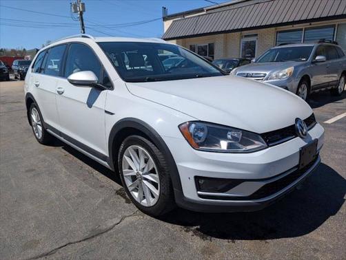 2017 Volkswagen Golf Alltrack TSI S
