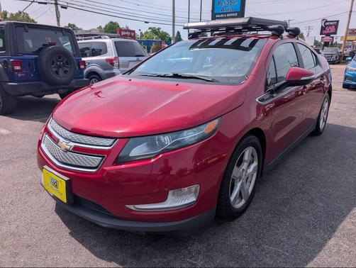 Red 2015 Chevrolet Volt Base