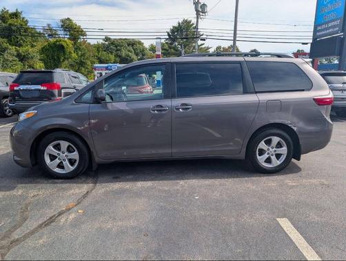 2015 Toyota Sienna LE