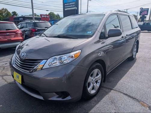 2015 Toyota Sienna LE