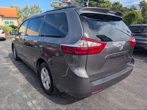 2015 Toyota Sienna LE